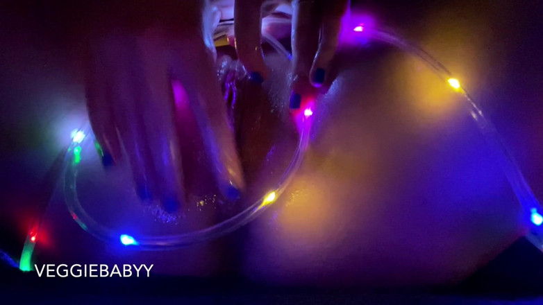 Veggiebabyy: Artsy, Oily, String Light Pussy Rubbing