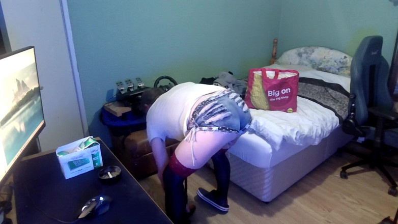Shelll6789: bas bedroom ki saphaee