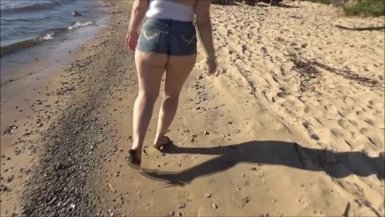 RedRoseRus: Big butts in jeans shorts