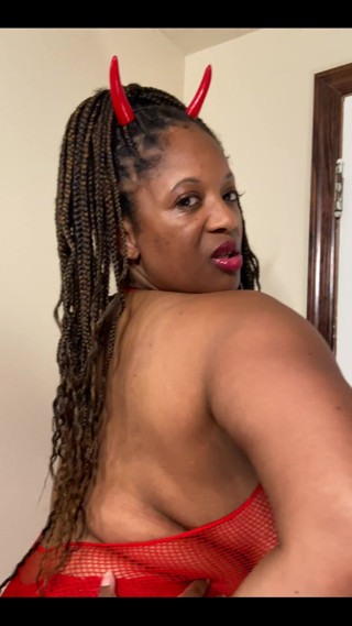 Vicki Bam: Diavolo rosso