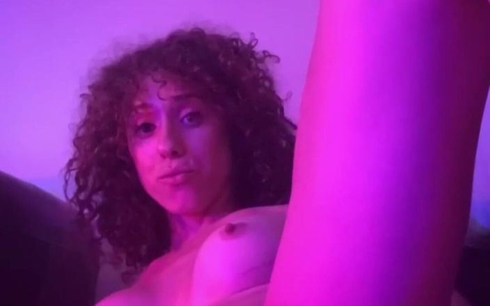 Tia Tizzianni Productions: Eu amo me foder no espelho