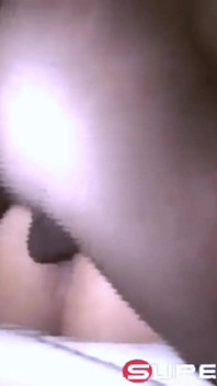 Eigengemaakt Katt Noir ondergaat gangbang en ladingen sperma in alle drie haar sletterige gaten