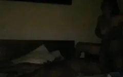 Retorcción de viuda sedienta, escoba en la boca
