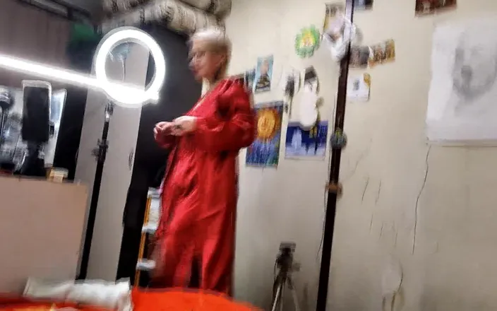 AimeeParadise: Lady in Red, or all the older girls suck dick!...