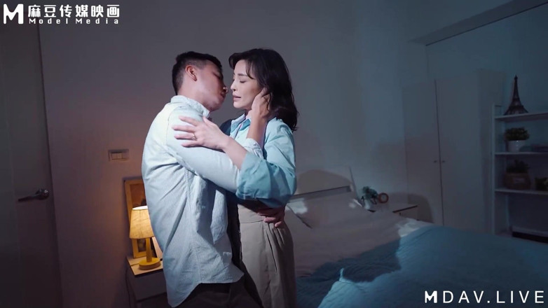 ModelMedia Asia: Man-0003 Love That Can't Be Touched