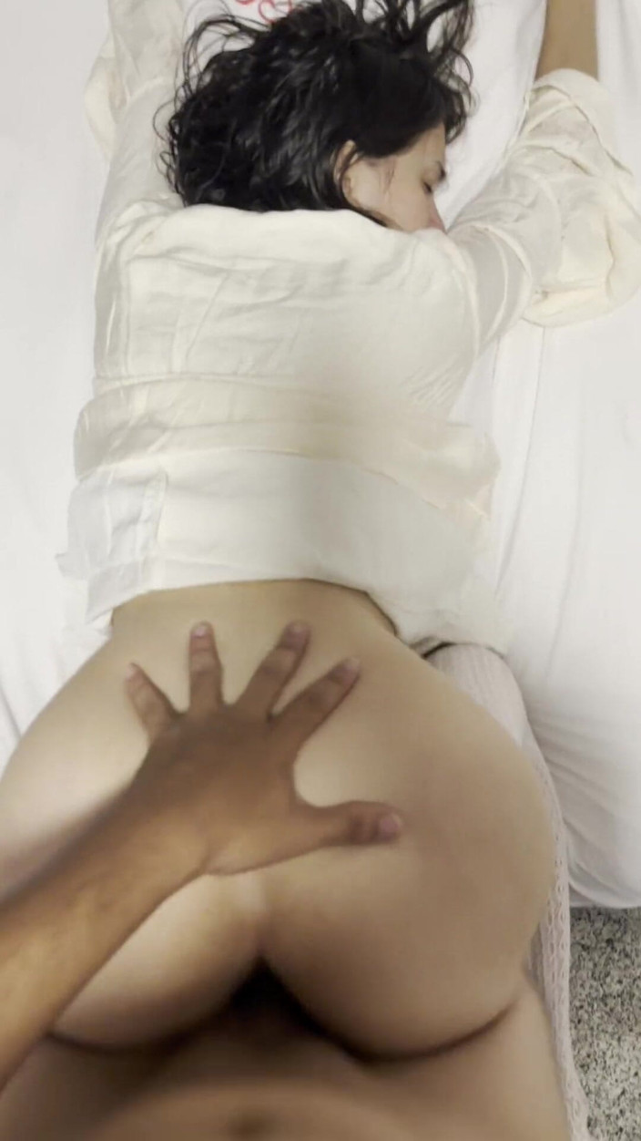 CASALCUIABAMT: ผู้ชายมืออาชีพเย็ดสาวน้อย 2 ช่อง