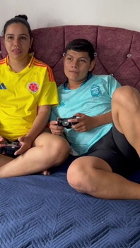 Kalau kamu kalah dalam game ini aku bakal ngentot kamu