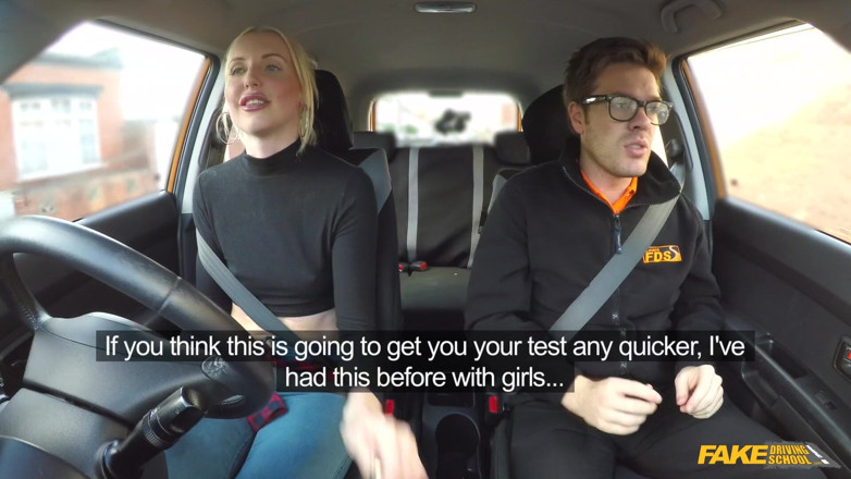 Fake Driving School: Fake driving school - la studentessa autista impertinente lexi lou lou...
