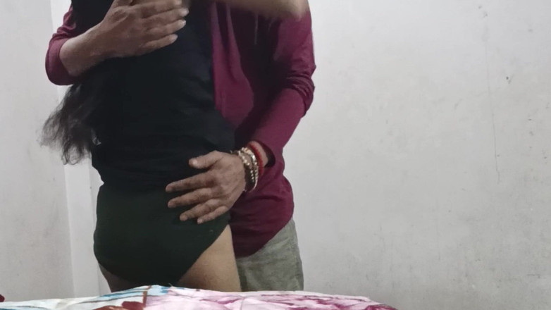 Sexysavita21: Gadis cantik desi menikmati mengisap