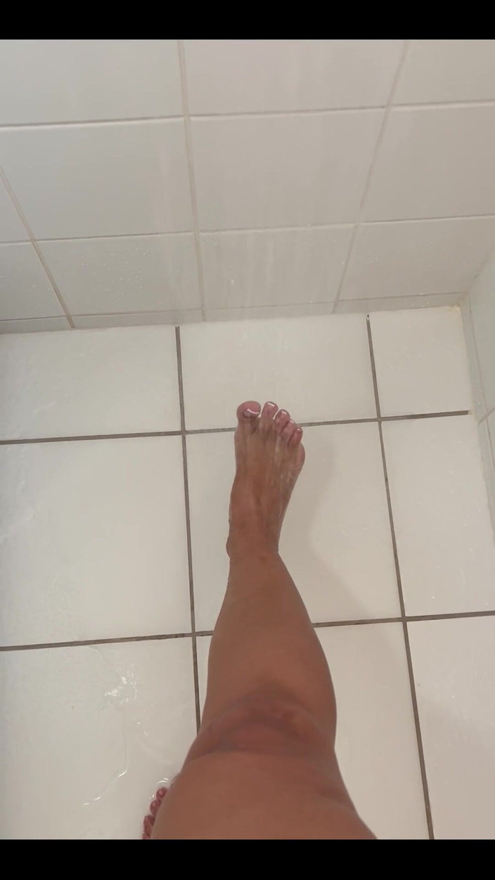 KiffaFeet: Duschzeit