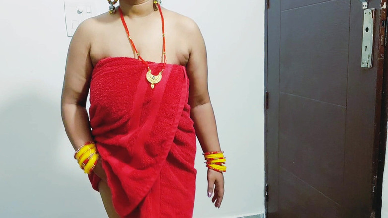 Desi Pari Bhabhi: Indický tchán velmi hlasitě sténal snachou od jeho tvrdého ptáka