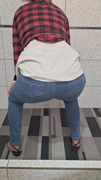Džíny mokré s čůráním
