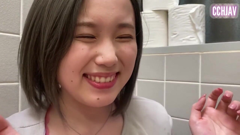 Juicy Bounce JAV Club: Une beauté peinte aux courbes luxuriantes taquine la ville à chaque...
