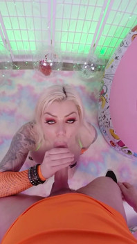 Анальный опыт с большими сиськами Karma Rx в видео от первого лица