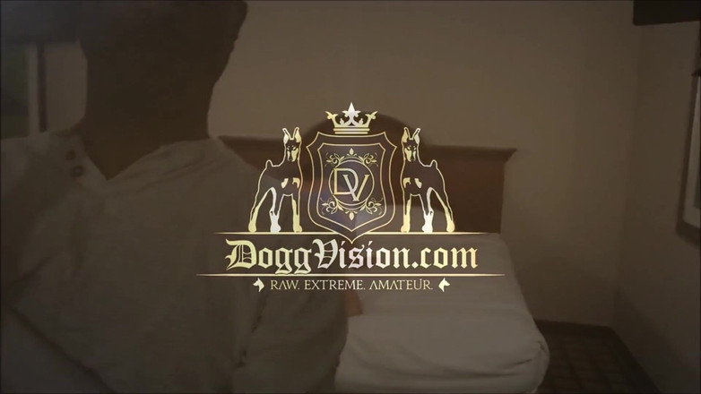 DoggVision: 마누라를 촬영한 후 크림파이를 먹는 바람난 남편