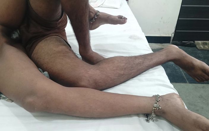 Desi Indian studio: Une bhabhi indienne se fait baiser, nouveau sexe desi