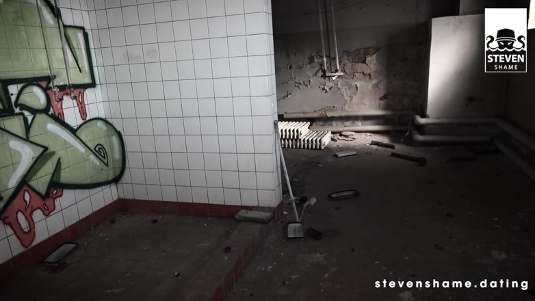 Steven Shame: Čtyři holky si užívají bušení kundičky! Jihoame