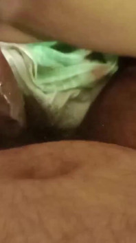 Quente menina faz sexo duro na buceta apertada