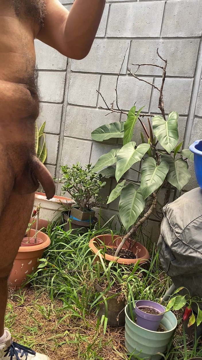 KING_TiBURON: 当我在户外晒日光浴时，独自打手枪