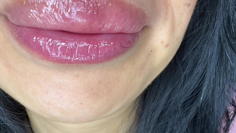 Asmr_mouth: POV tiny: Riesin will dich in ihrem mund