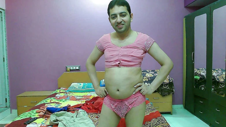 Cute & Nude Crossdresser: Söt rosa prinsessa sissy crossdresser femboy Sweet Lollipop i en...