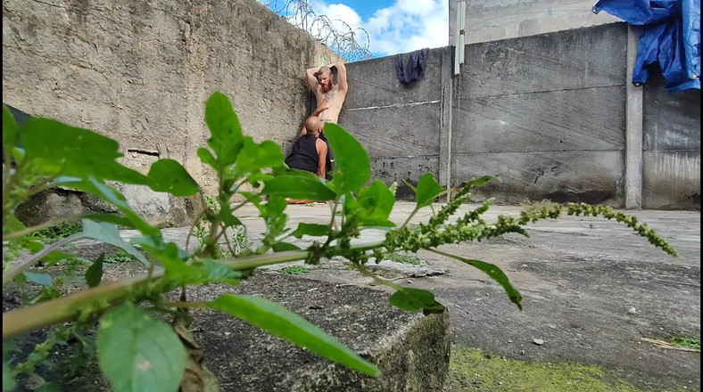 carmonaoficial: 森の中のカメラが二人の異性愛者がセックスしている様子を撮影している