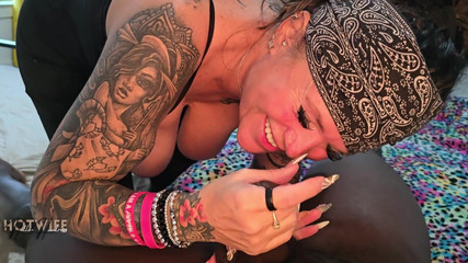 Hollee's SideQuest: Goliat