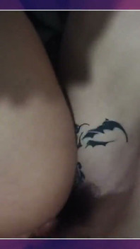 Dostal jsem peníze, tak jsem ošukal femboy služku jako platbu