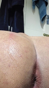 Hot Boy Fucking His Big Ass with Big Dildo