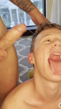 Všechno nejlepší k narozeninám, Benny Fox!