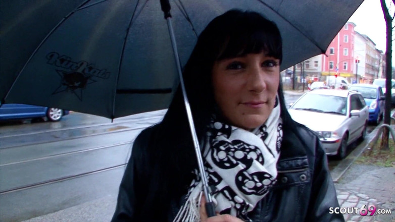 Full porn collection: Deutsche MILf abgeschleppt und kein kondomfick von fremden beim echten...