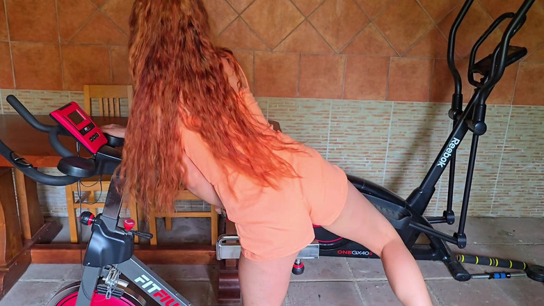 Labestiaylabella: Futai anal cu antrenorul meu personal hardcore