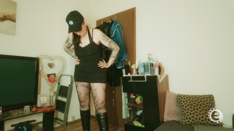 ElfronXXX: The Fitting - No Rubber, No Restraint