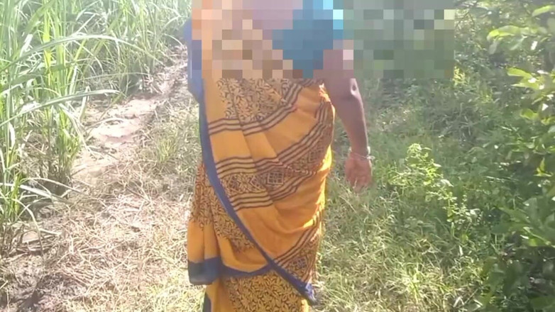 Priyanka314: Vợ của người bạn Ấn cầm và bóp vú trong đồn điền ổi