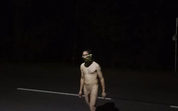 kickerscooter: Amateur Risky Flashing on Main Road