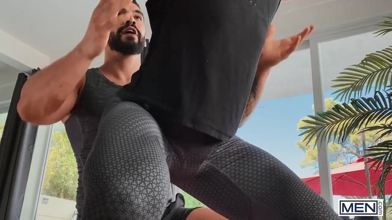 Men network: MEN - Blond twink Alam Wernik jest podekscytowany treningiem ze swoim...