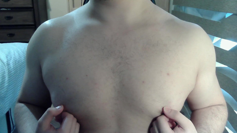 Himbo_Fox: Jock berotot bermain dengan putingnya pada kamera