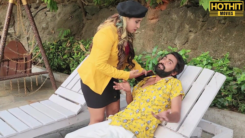 Hothit Movies: Hintli hostes erkek arkadaşıyla sikişiyor, desi porno!