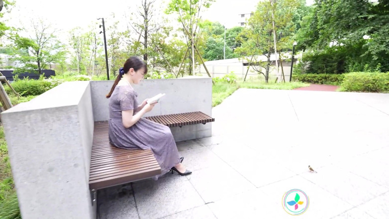 Tenshigao: Gospodina japoneză Tomoko are țâțe uriașe