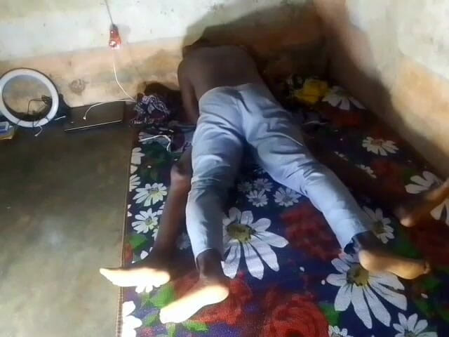 Sex tatie dessi: Potěšení ze šukání gf na Zemi