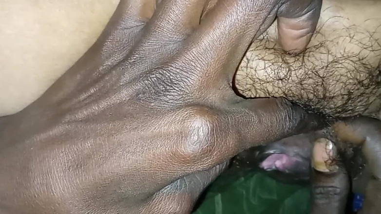 Bengaliauntykichut: Desi Bhabhi's Pussy Was Fingered and Fucked with Great Pleasure