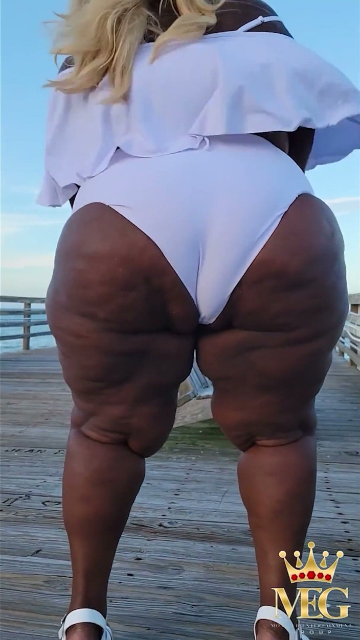 MochaSwallows: Mochaswallows Boardwalk curva Strut