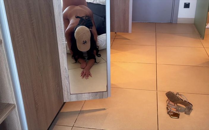 Who is Lilly: Minha melhor amiga não pôde me foder por 10 segundos seguidos -...