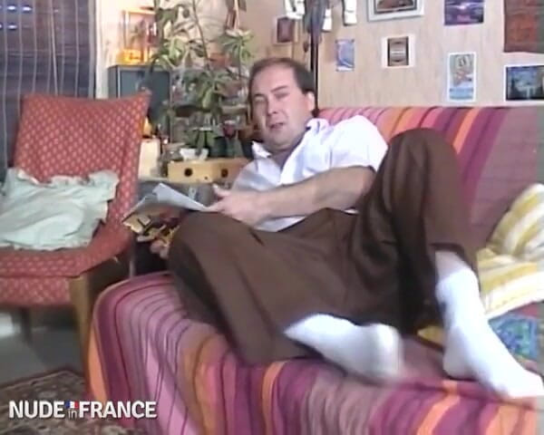 Nude in France: Hairy mature brunette in stockings gets her tight asshole pounded...