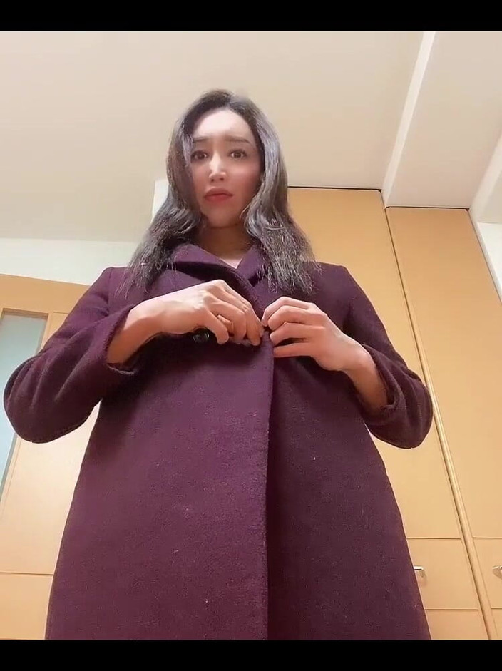 TS Shizuka: Шмель голышом под пальто