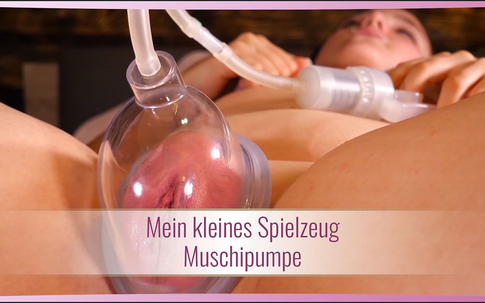 KimberlyCaprice: My Little Toy - bomba de buceta e final inesperado