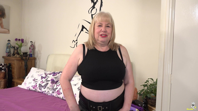 Dirty Doctors Clips - Solo Mature Playtime: Playing with My New Toys