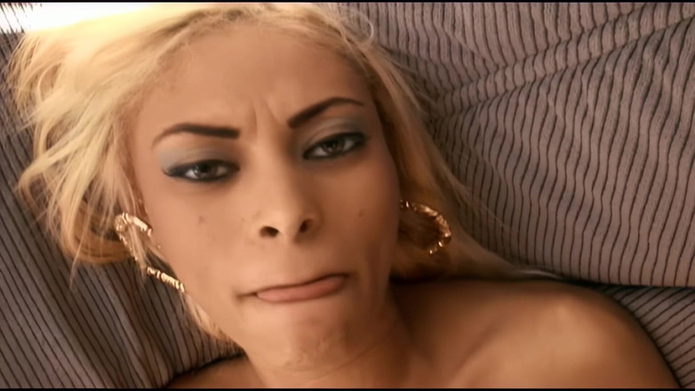 The Africans: Násilná Blondýna