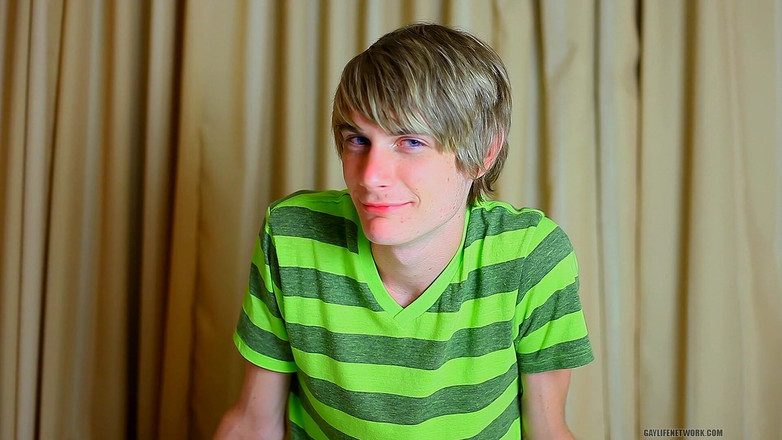Lollipop Twinks: Preston Andrews e i suoi esilarante personaggi parlano alla telecamera