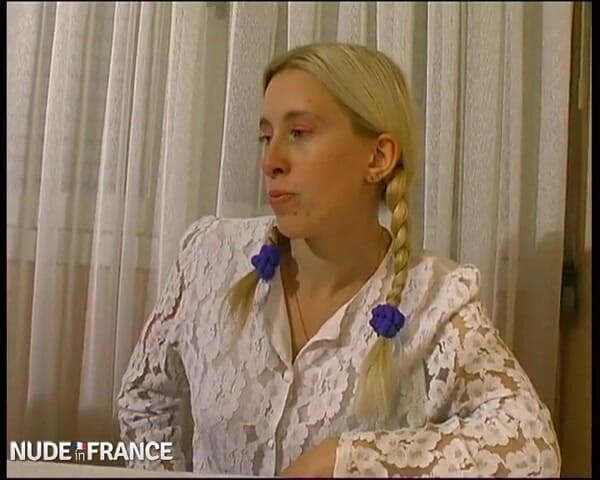 La France a Poil: Diese studentenblondine würde gerne in einen porno bekommen, anstatt ohne...